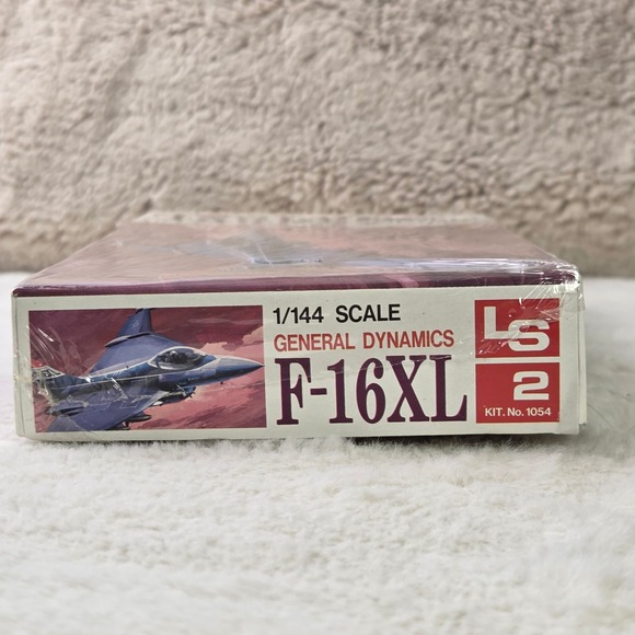 LS 1:144 Scale General‎ Dynamics F 16XL Plastic Model Kit 1054 New - Picture 7 of 8